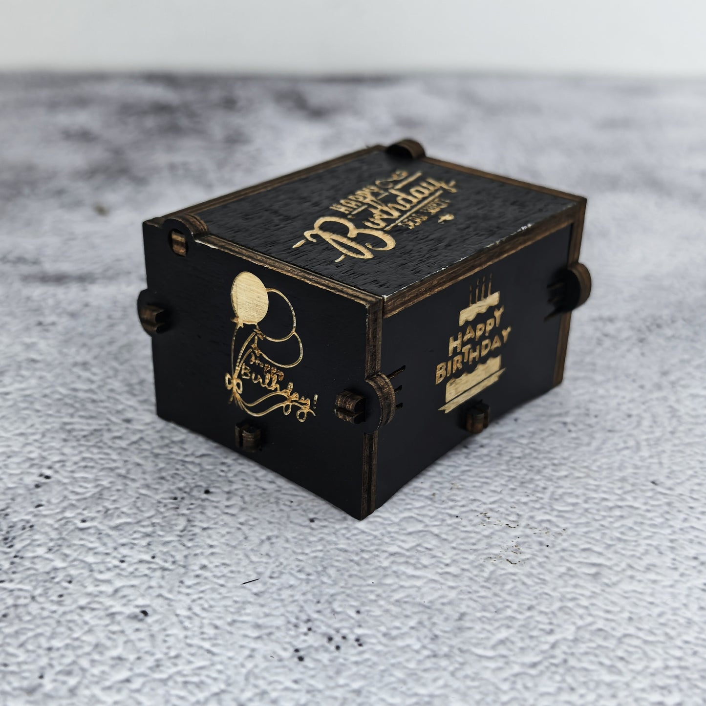 Hand-Cranked Wooden Music Box – Birthday Surprise in Every Turn